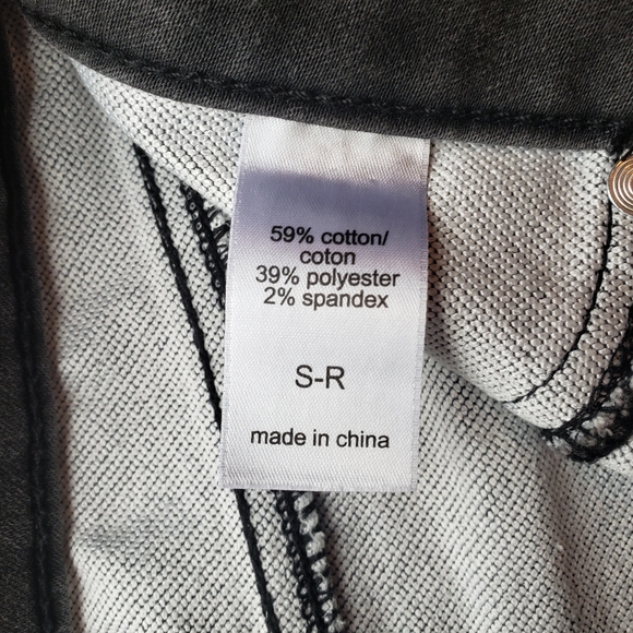 NWOT Maurices Gray Jeggings - Picture 4 of 9